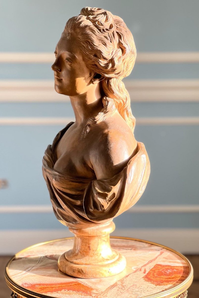 Buste terre cuite présumé de Mme De Pompadour signé "J.B. Pigalle F. 1758"-photo-2
