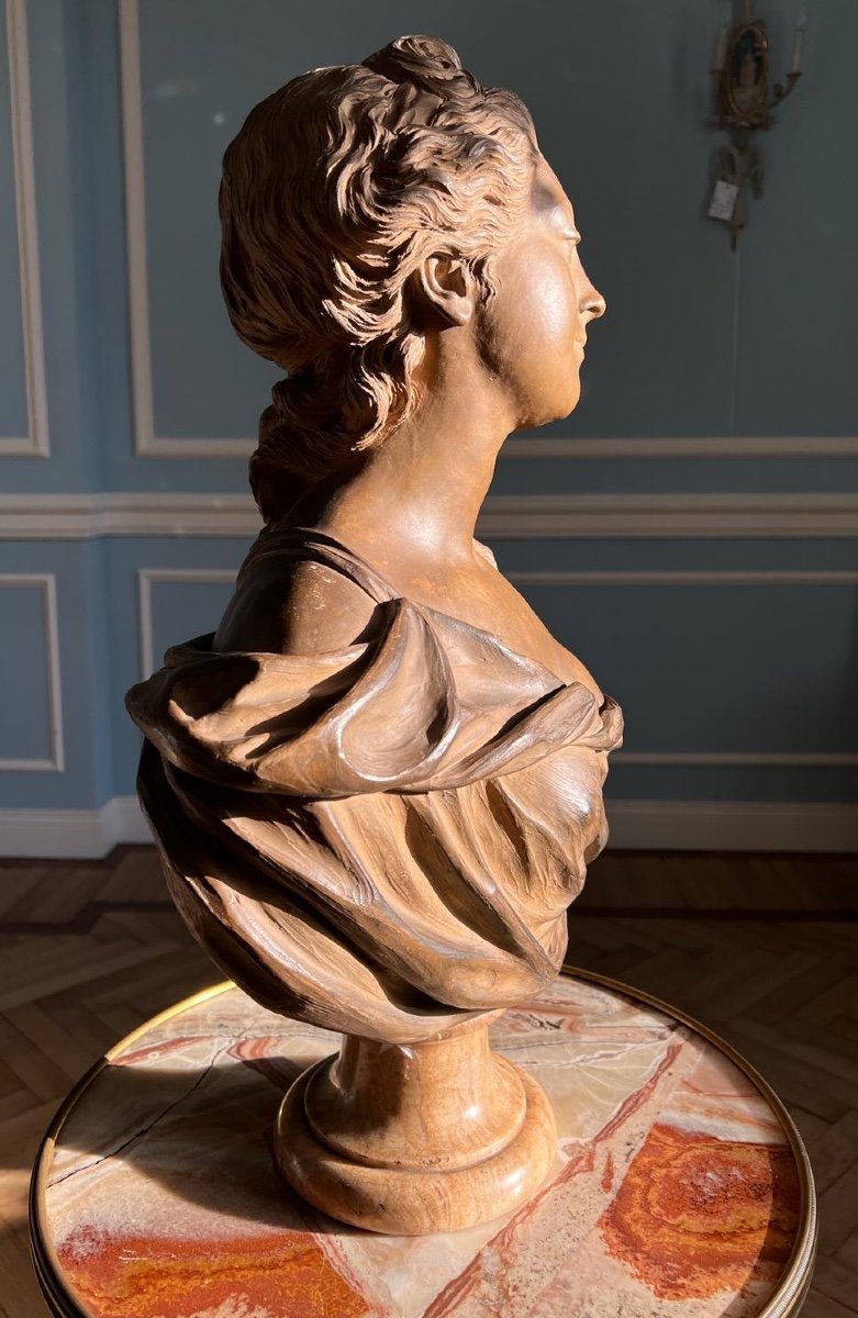 Buste terre cuite présumé de Mme De Pompadour signé "J.B. Pigalle F. 1758"-photo-3