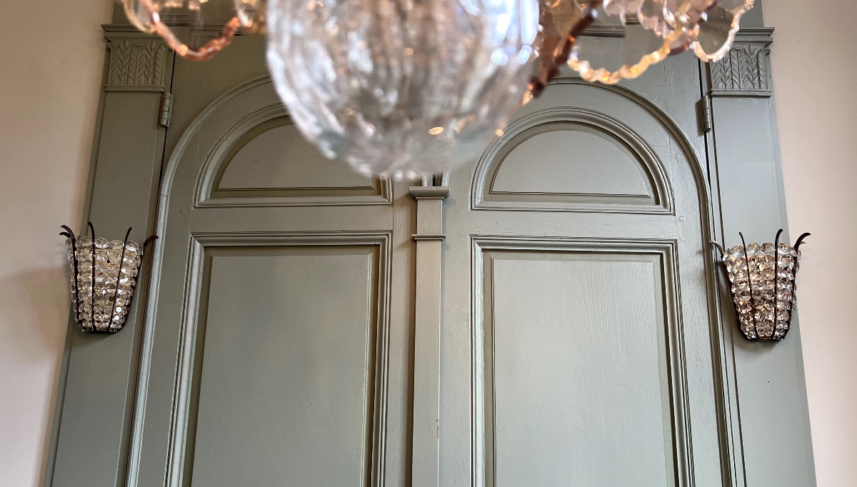 Pair Of Art Deco Wall Lights In Bronze With Cut Crystal-photo-2