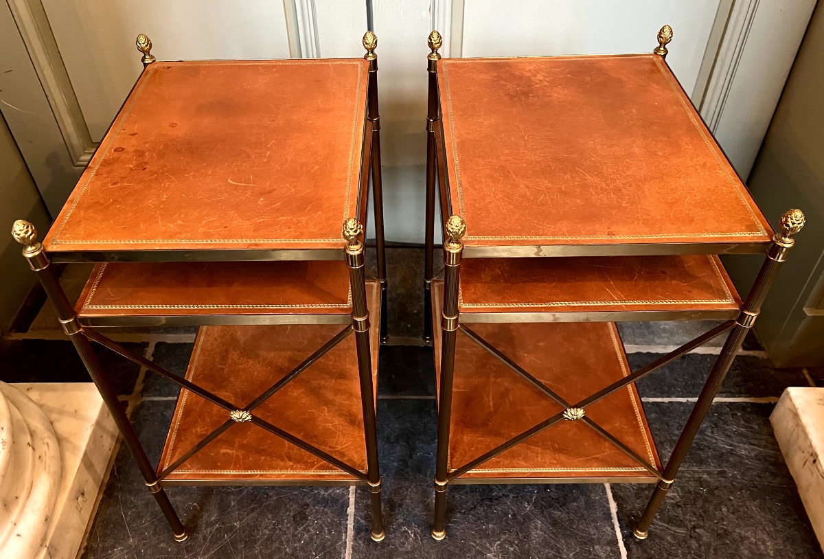 Maison Baguès, Pair Of Bronze And Cognac Leather Sofa Ends / Side Tables-photo-2