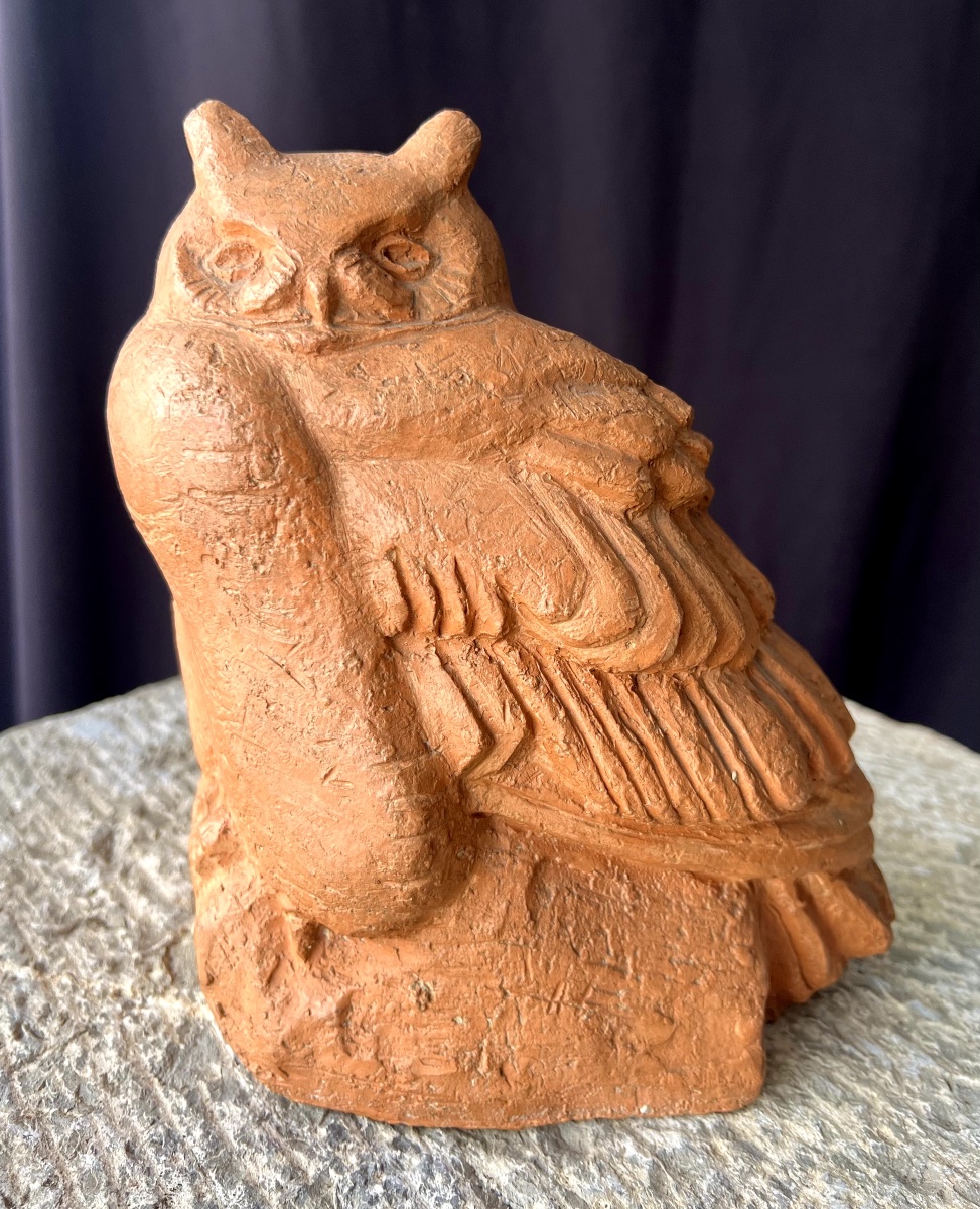 Herbert Geldhof, Hibou en terre cuite, sculpture animalier moderne