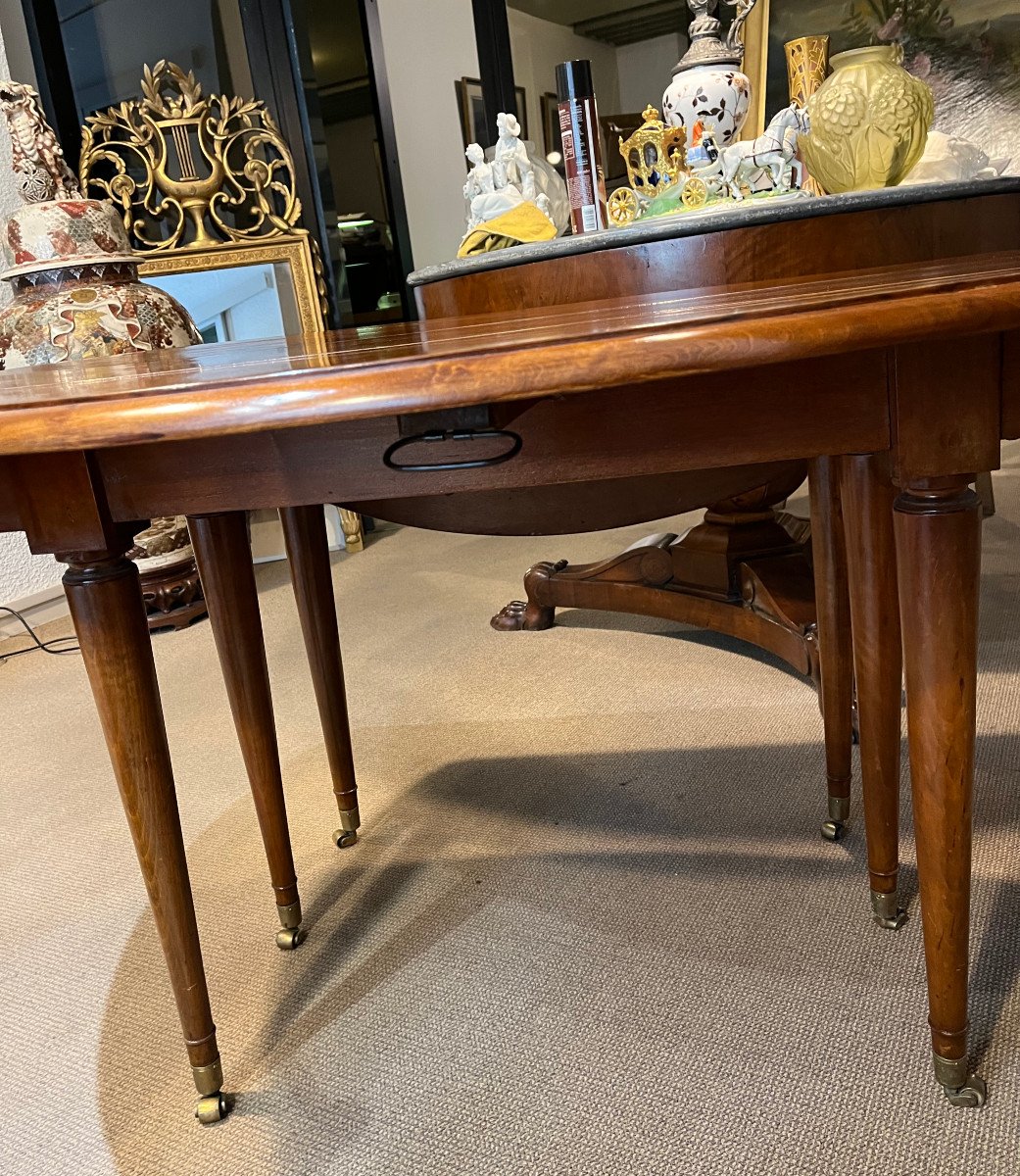 Late 18th Century Mahogany Dining Room Table.-photo-2