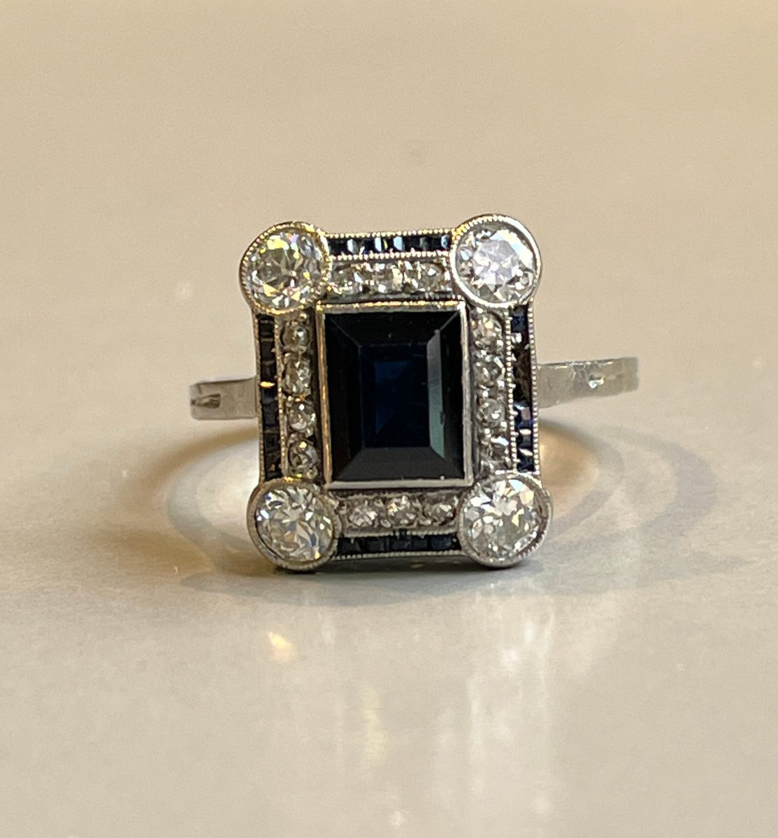 BAGUE SAPHIRS ET DIAMANTS ART DECO.-photo-4