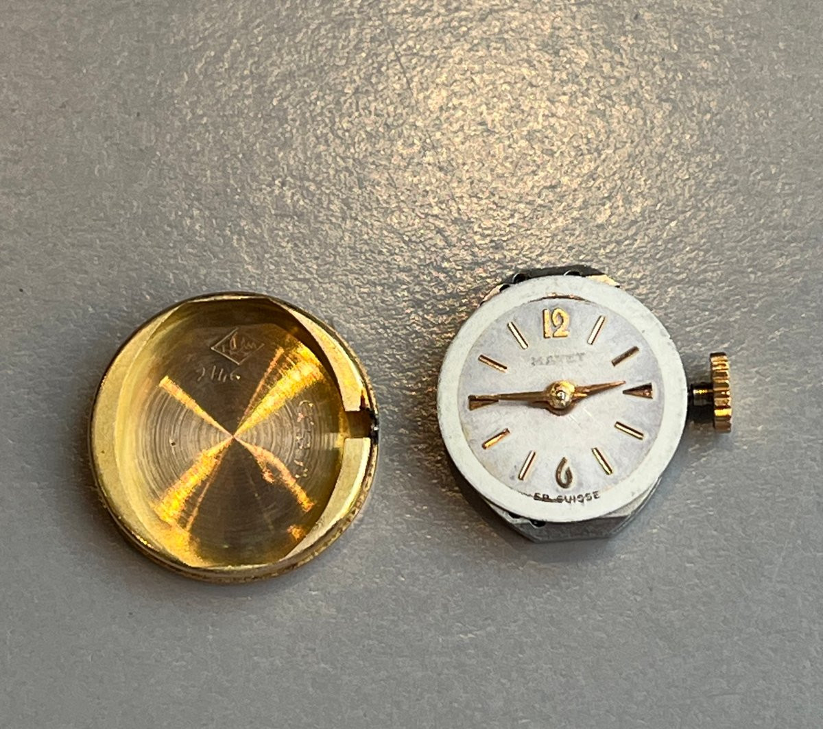 Ladies' 18-carat Gold Bracelet Watch.-photo-2