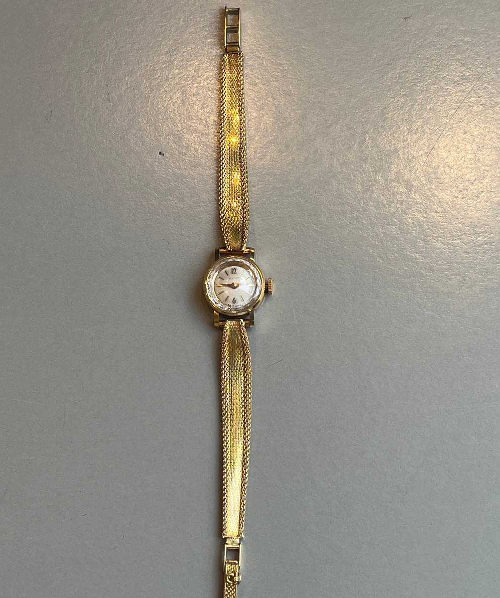 Ladies' 18-carat Gold Bracelet Watch.