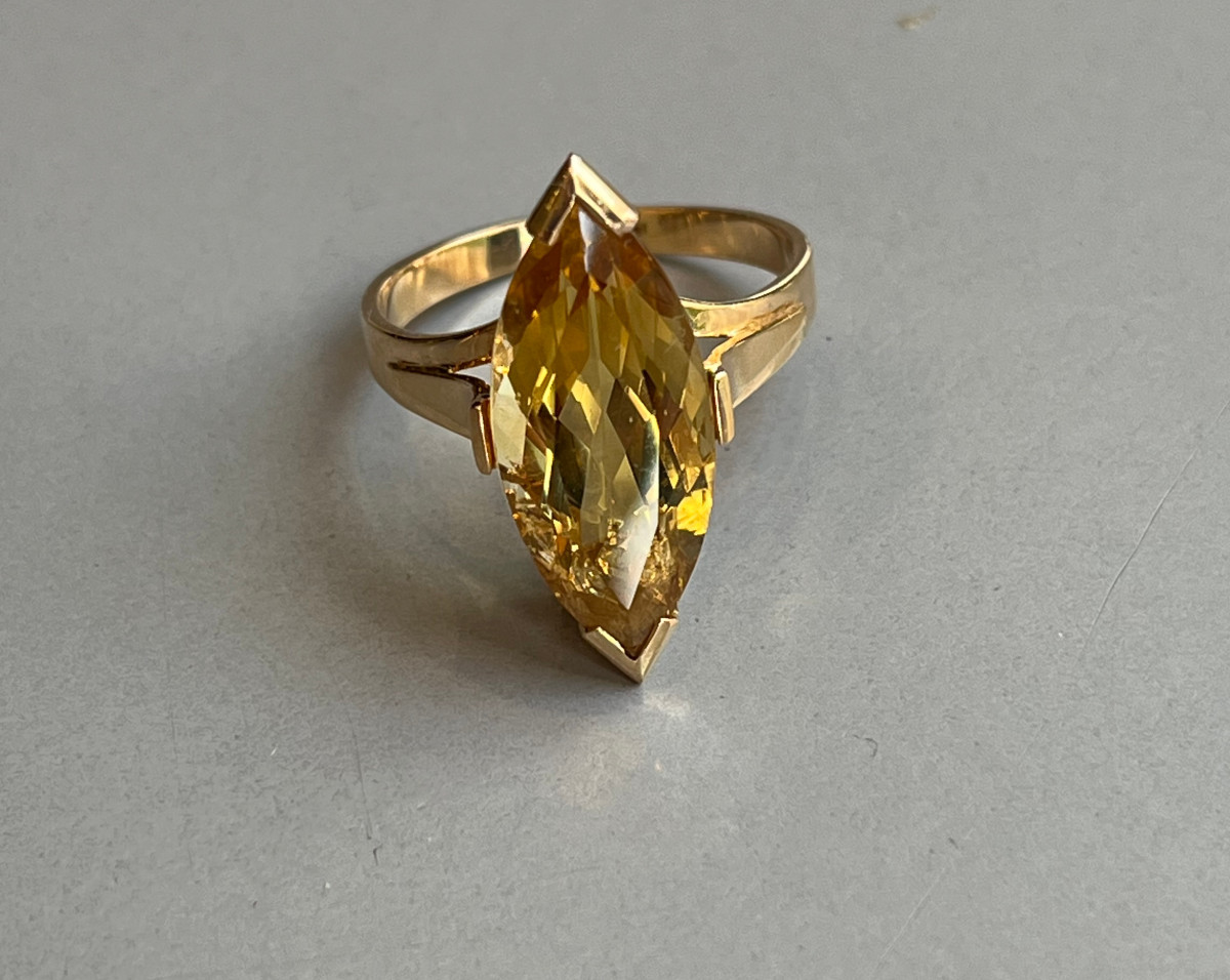 Gold And Citrine Ring, 20th Century.