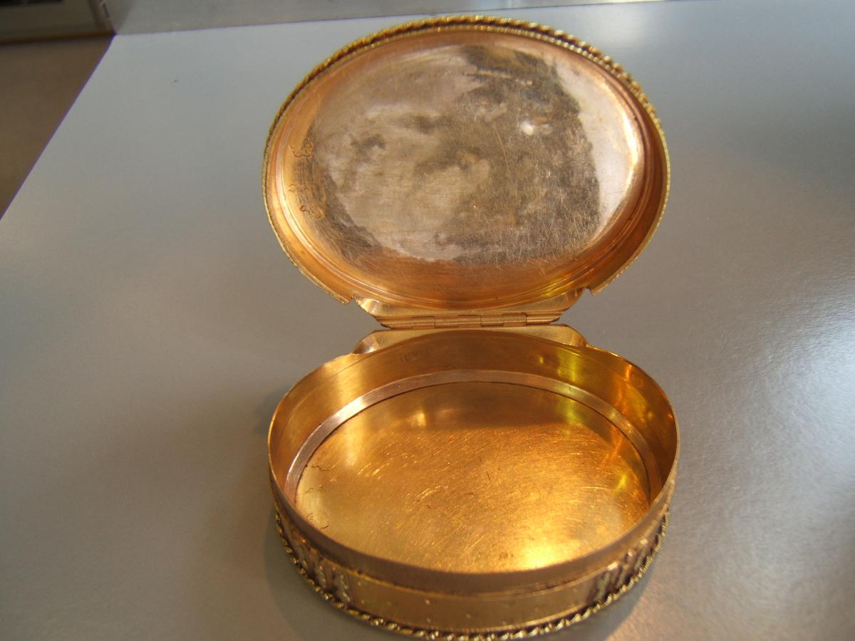 Gold Box-photo-2