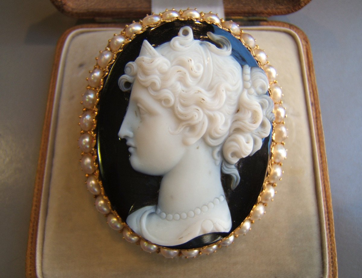 Gold Brooch, Cameo Agate. XIXth-photo-1