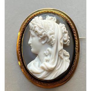 Gold And Enamel Brooch Set With A Large Cameo On Agate. 19th Century