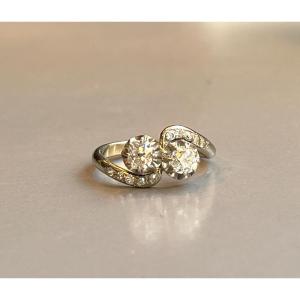 Bague ancienne" toi et moi" en diamants.