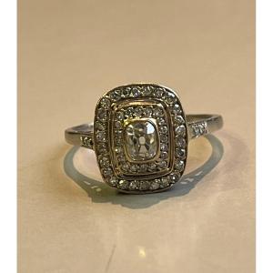 Bague en platine et diamants,époque Art Déco.