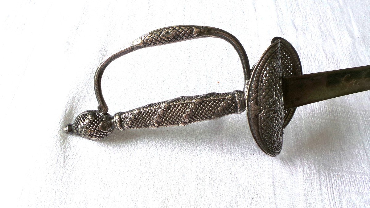 EPEE DE COUR EN ARGENT A PAS D'ANE - LOUIS XVI - POINCONS DE  PARIS - 1775 - 1781- XVIII°-photo-3