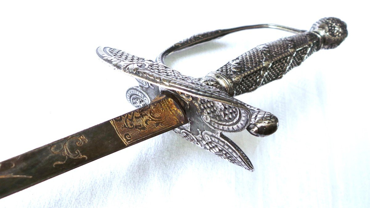 EPEE DE COUR EN ARGENT A PAS D'ANE - LOUIS XVI - POINCONS DE  PARIS - 1775 - 1781- XVIII°-photo-1