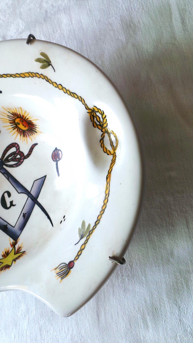 PLAT A BARBE DECOR MACONNIQUE- FAIENCE DE MEISSEN MANUFACTURE RITZENHOFF & BECKER -photo-3
