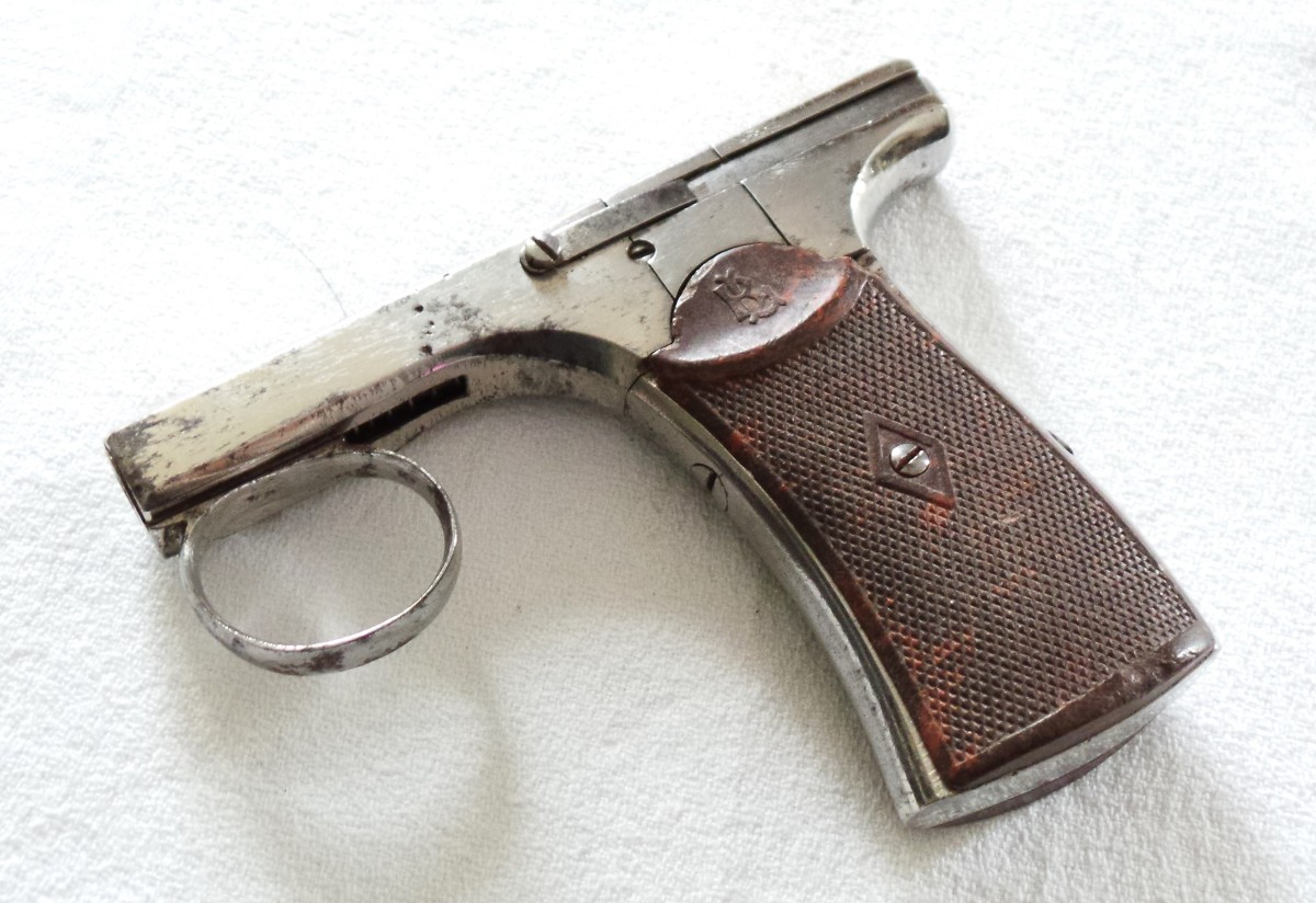PISTOLET  BRUN-LATRIGE - ST ETIENNE - BREVET 1868 - 10 COUPS - XIX°