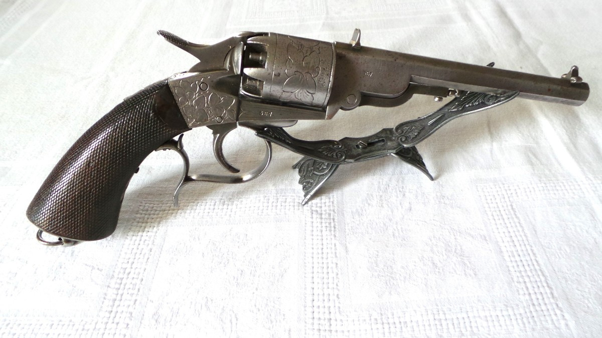 REVOLVER  DE TIR A SIMPLE ACTION - " HOUILLER BLANCHARD " (1840 - 1855 ) - XIX°