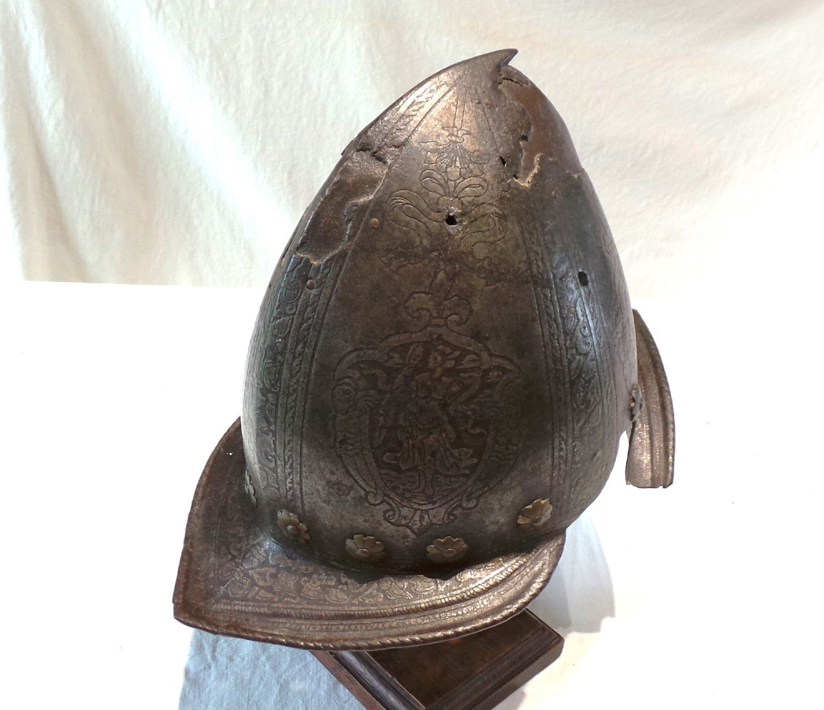 Pointed Burgonet With Flatten Ergot - North Italy - Brescia - 16th Century - Circa 1560-photo-3