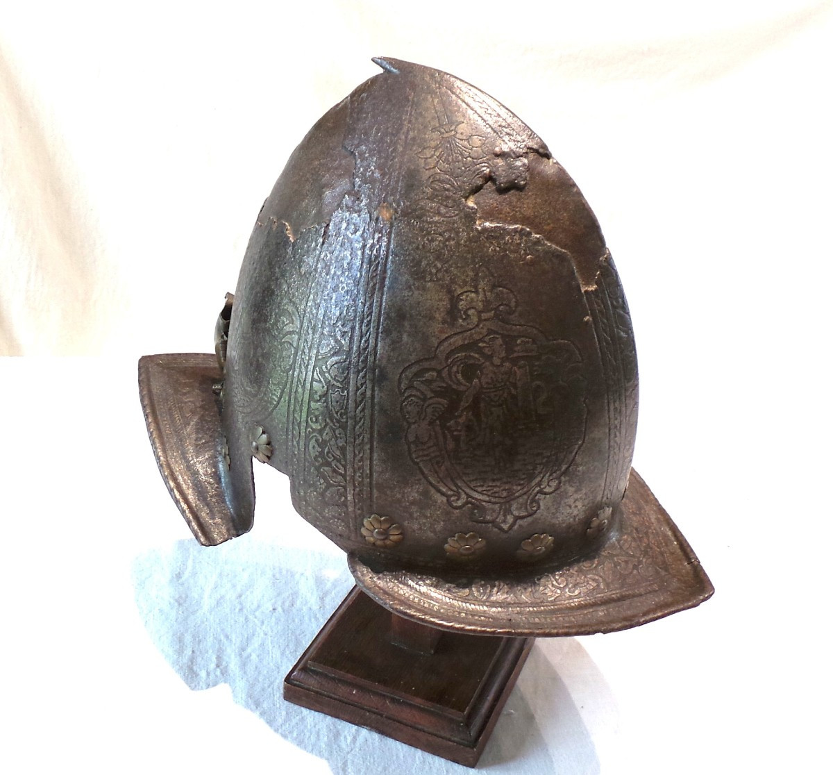 Pointed Burgonet With Flatten Ergot - North Italy - Brescia - 16th Century - Circa 1560-photo-4