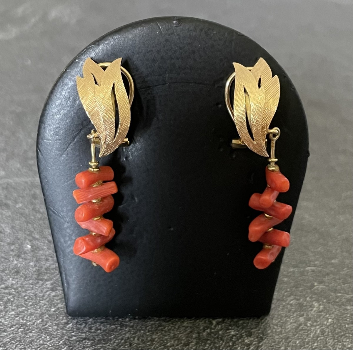 18k Gold & Coral Strand Earrings - Circa 1960-1970