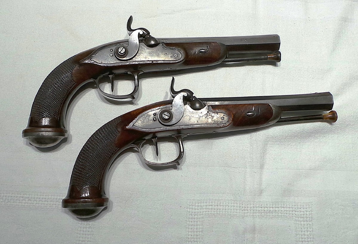 PAIRE DE PISTOLET  EN COFFRET DE LA MANUFACTURE DE ST-ETIENNE -1825 - EPOQUE LOUIS PHILIPPE-photo-2