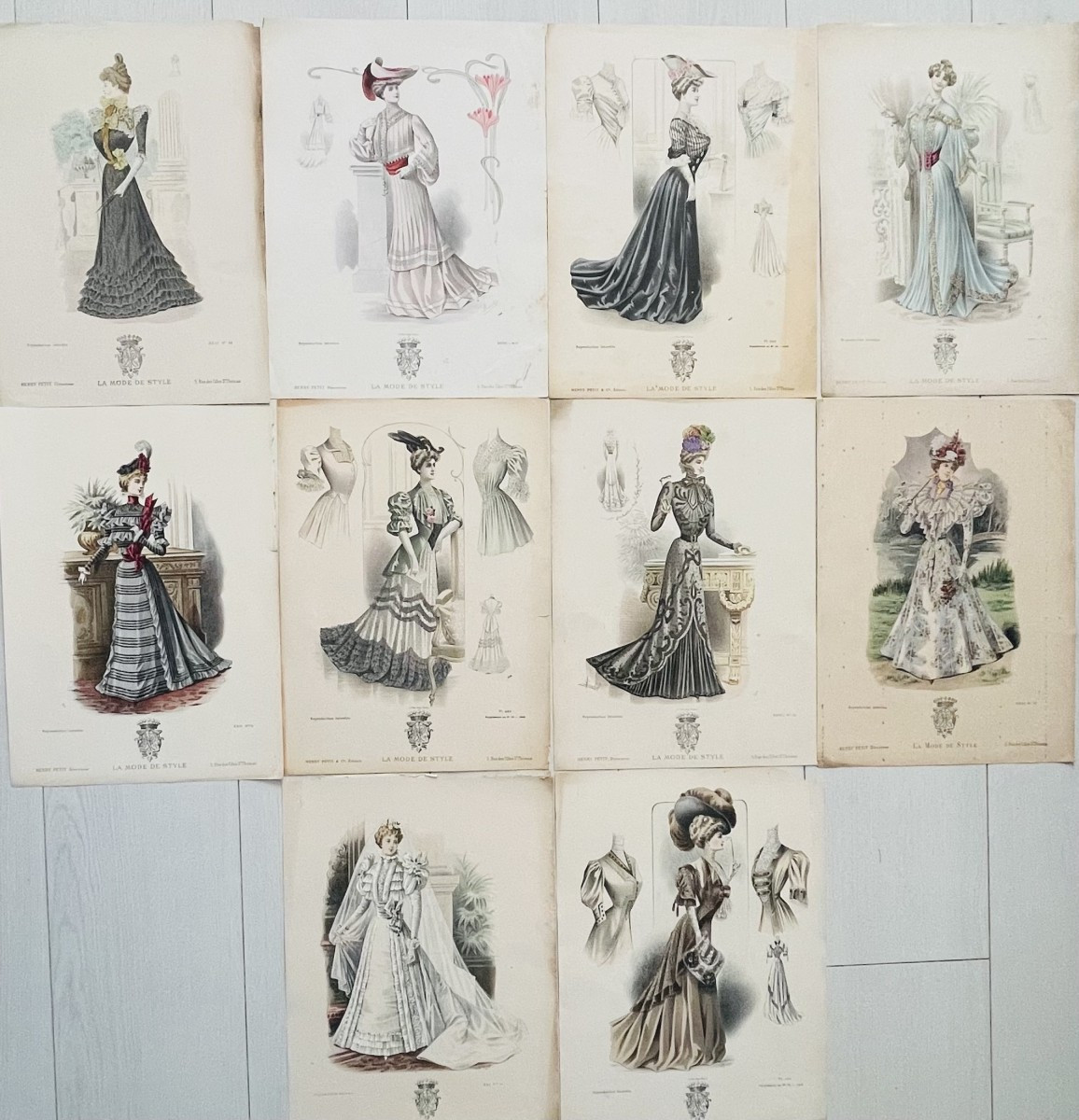 LOT DE 10 GRAVURES DE MODE SIGNE A-SOUCHEL- LA MODE DE STYLE -1881-1909
