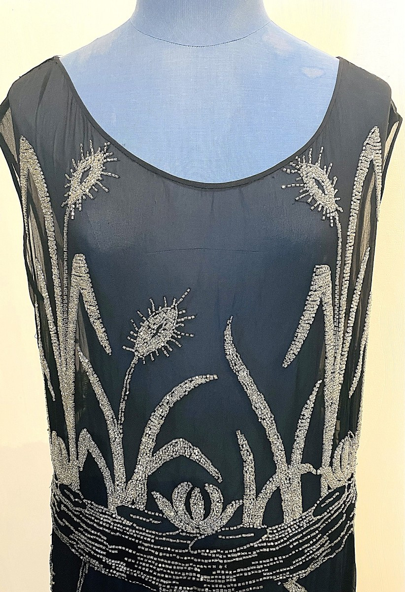 ROBE DE SOIREE EN BRODERIE DE PERLES- CIRCA 1900-1925 -photo-1
