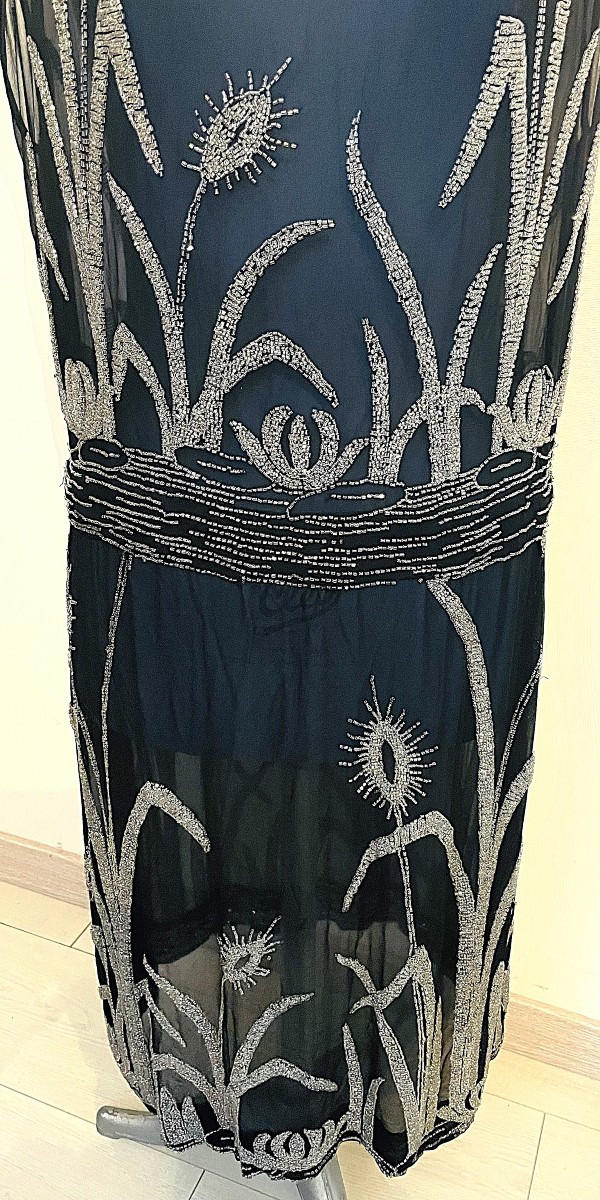 ROBE DE SOIREE EN BRODERIE DE PERLES- CIRCA 1900-1925 -photo-2