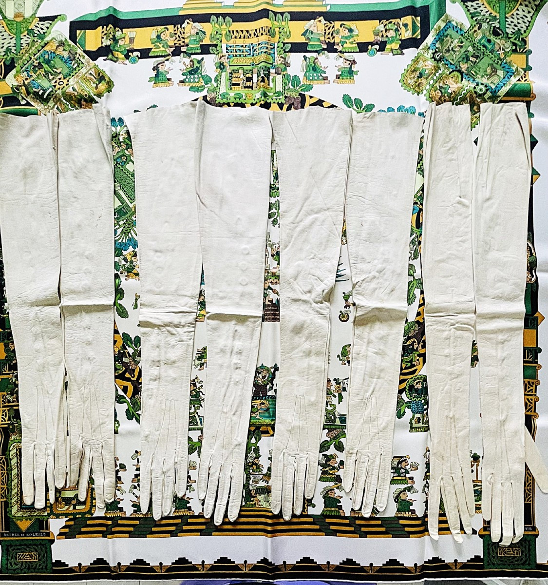 LOT 4 PAIRES DE GANTS D OPERA - TAILLE 6,5 - CIRCA 1925-photo-3