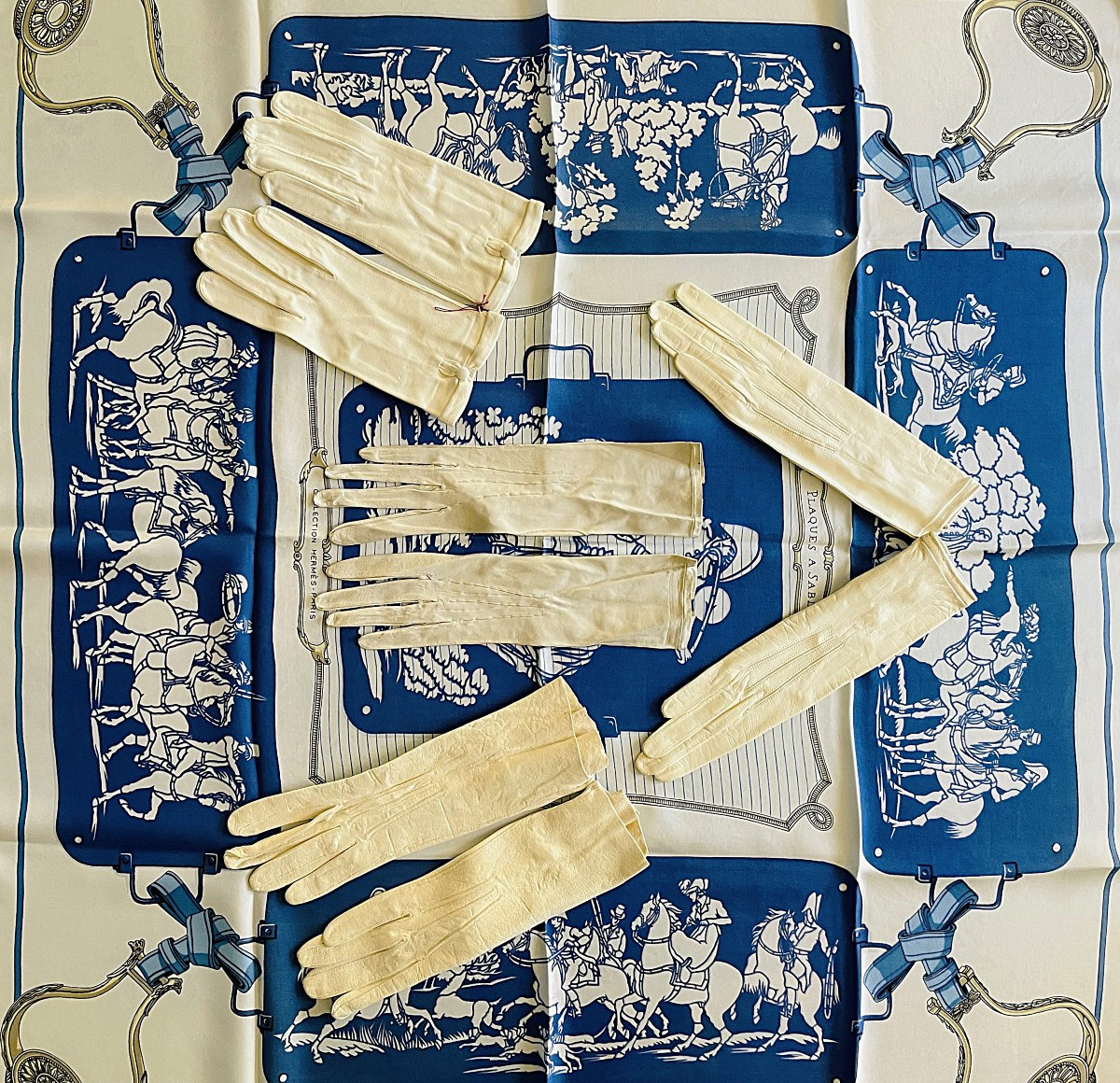 Set Of 4 Pairs Of Short Goatskin And Leather Gloves - Circa 1920-1925-photo-2