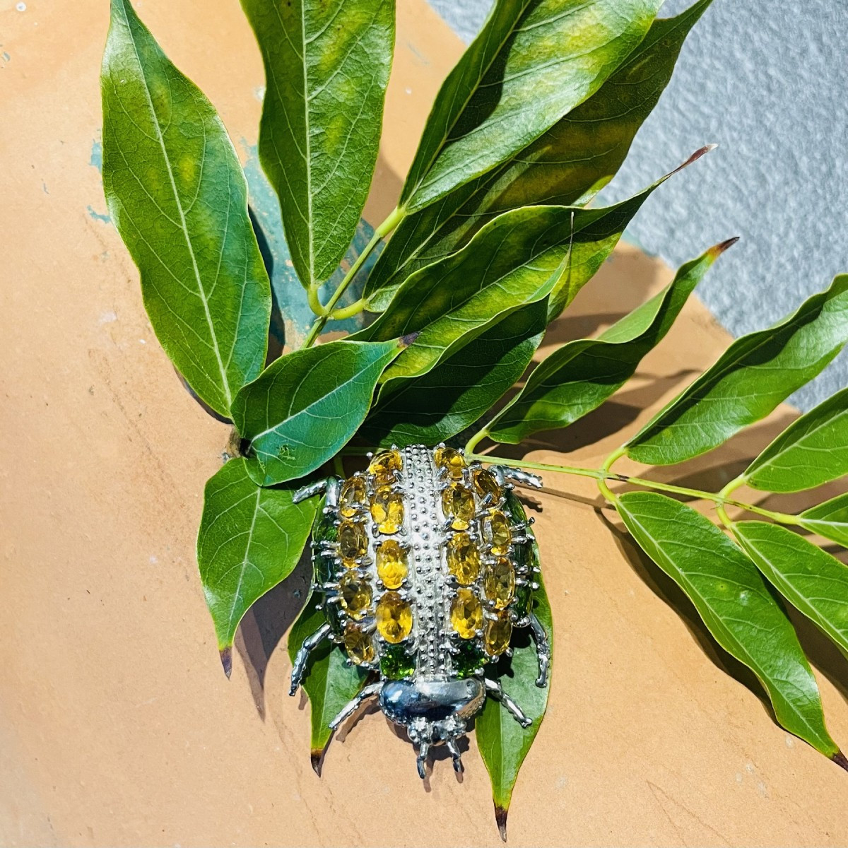 BROCHE PENDENTIF  ANIMALIERE  -COCCINELLE EN ARGENT 925 ORNEE DE 16 CITRINES & 8 PERIDOTS - XX°-photo-2