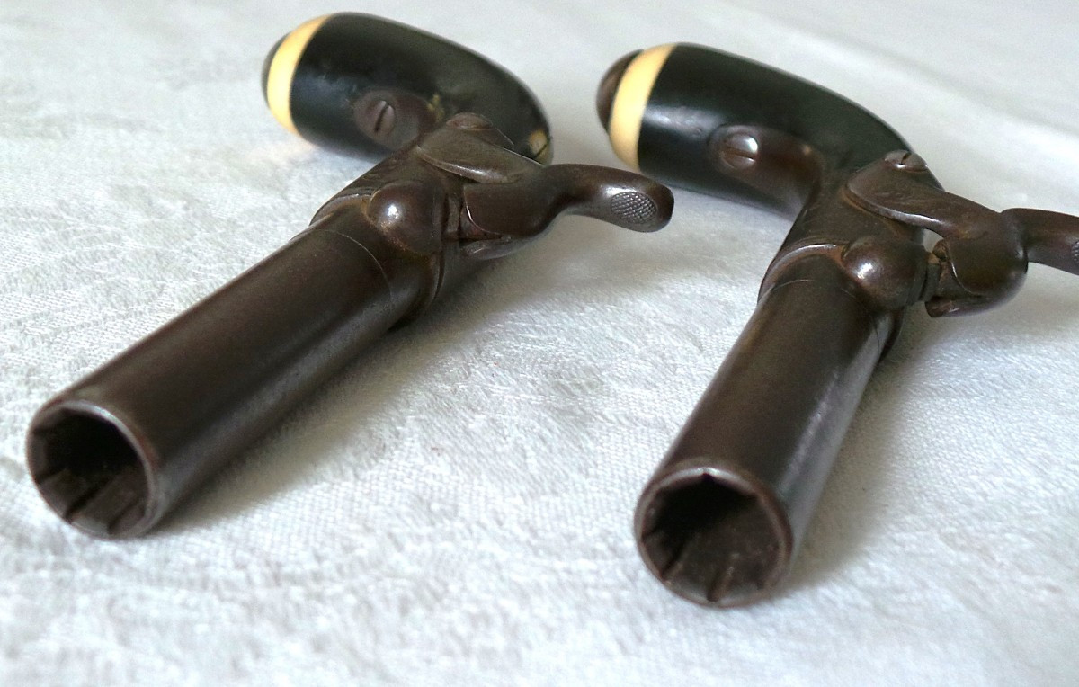 COFFRET  PAIRE DE PISTOLETS A COFFRE A BALLE FORCE -CAL 11 -EPOQUE - LOUIS PHILIPPE - 1840 - -photo-6