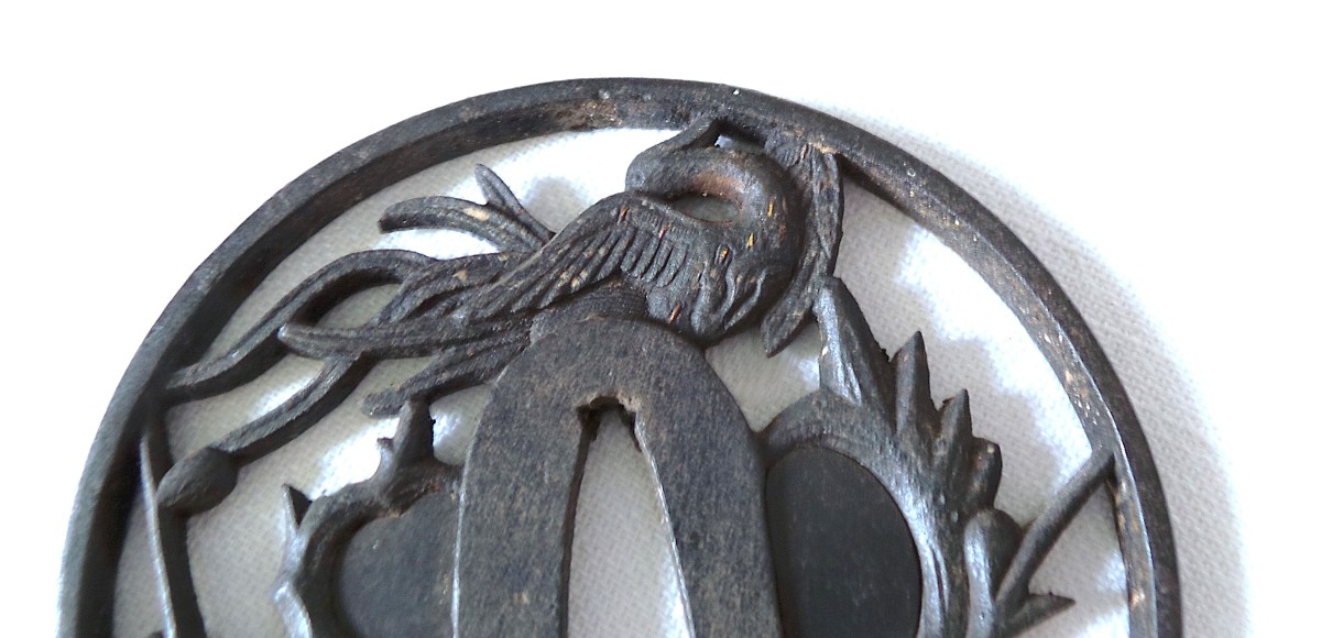 TSUBA- JAPON " EDO 1600-1868 "- PATINE NOIRE -MARU GATA (RONDE) ZUKASHI ( AJOURE)-photo-3