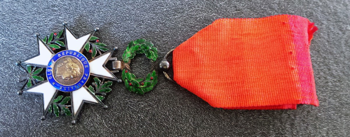 MEDAILLE DE CHEVALIER DE LA LEGION D HONNEUR III° REPUBLIQUE