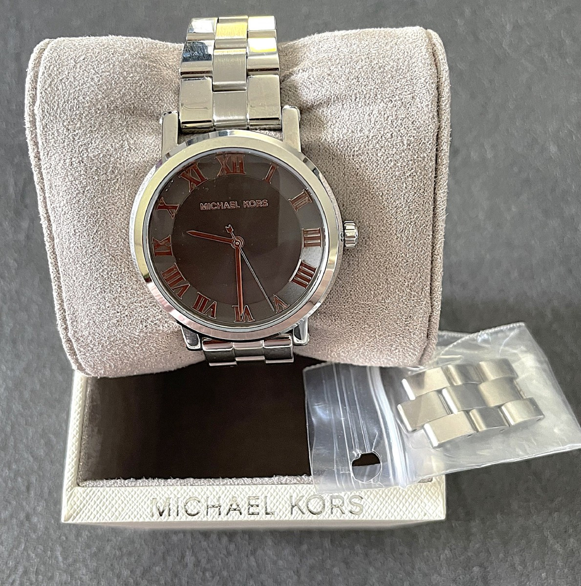 MONTRE " MICHAEL KORS " MIXTE EN ECRIN - XX°-photo-4