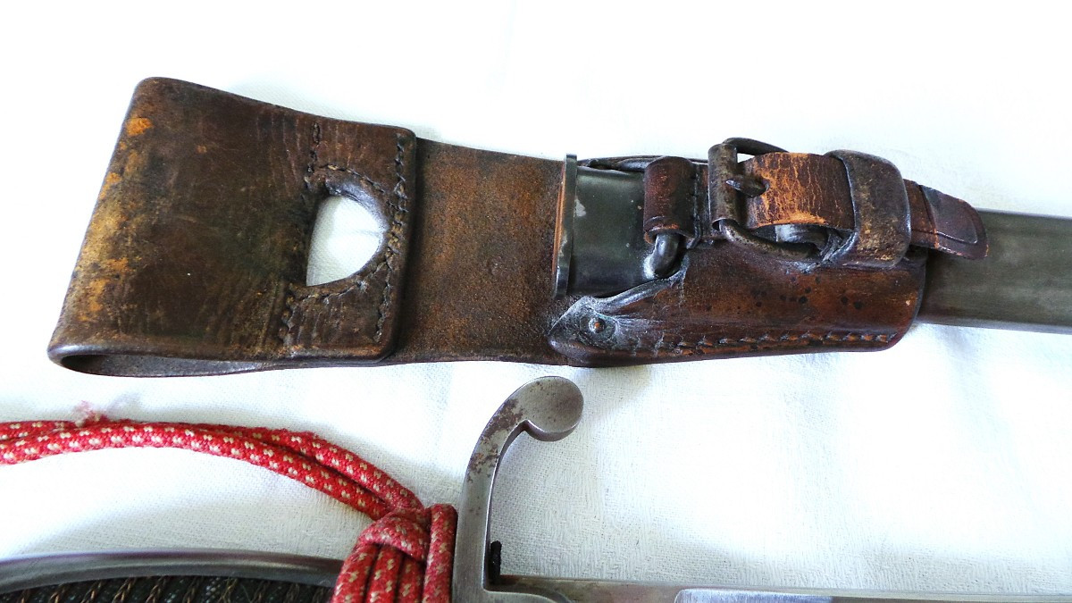 SABRE D OFFICIER SUISSE - MOD - 1883- WAFFENFABRICK NEUHAUSSER- XIX°-photo-1