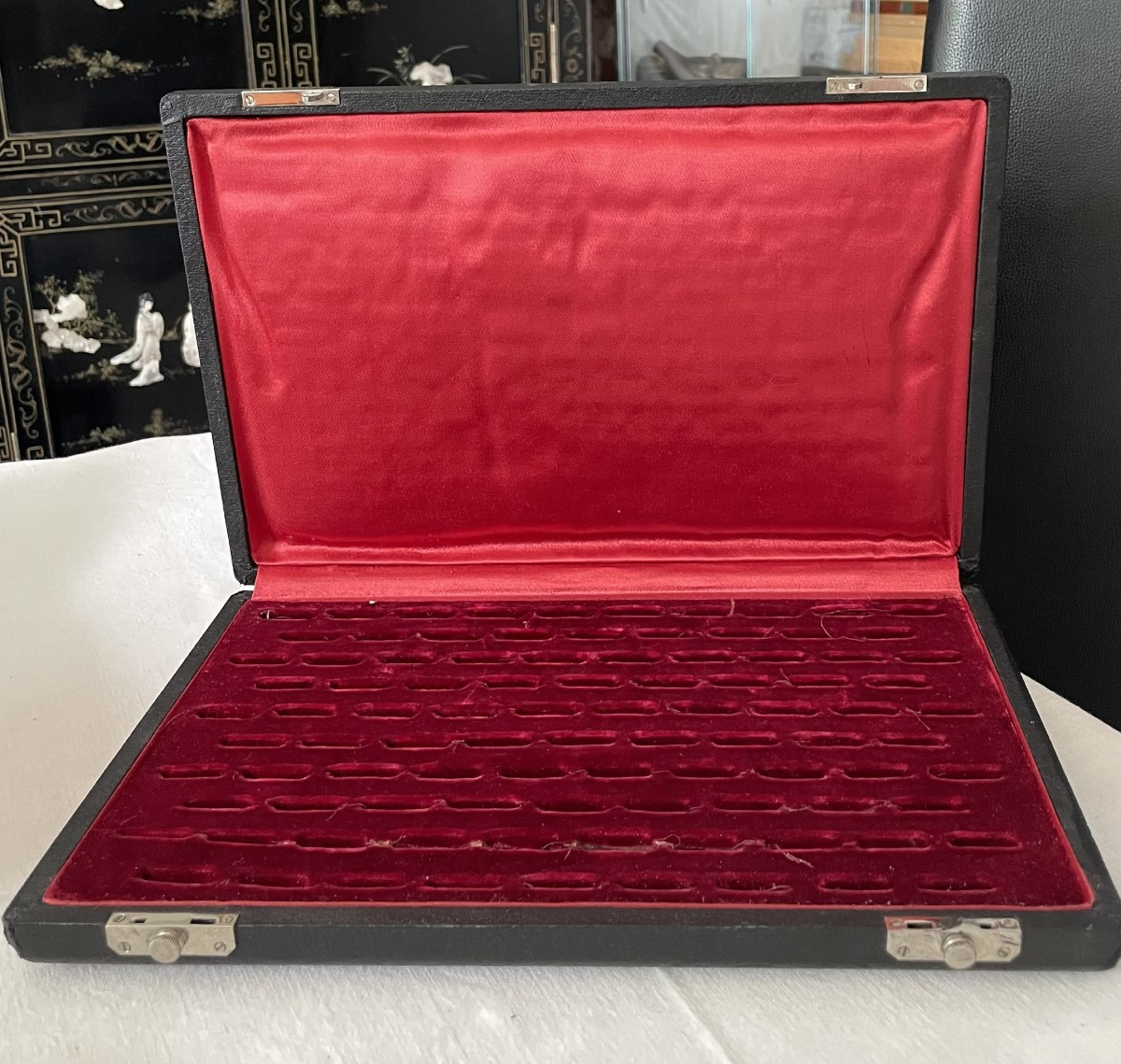 MARMOTTE  COFFRET POUR 95 BAGUES 