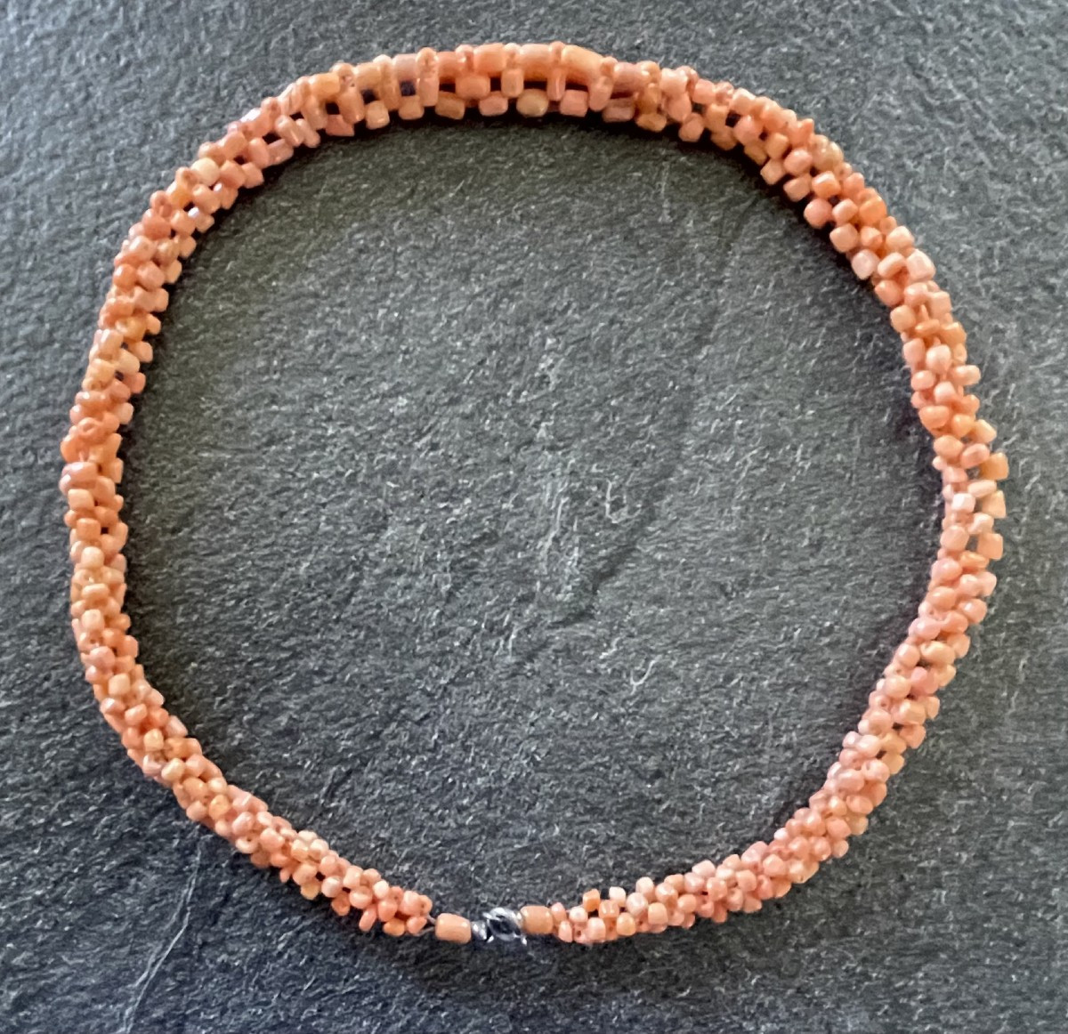 COLLIER EN PERLE DE CORAIL - RAS DE COU-photo-2