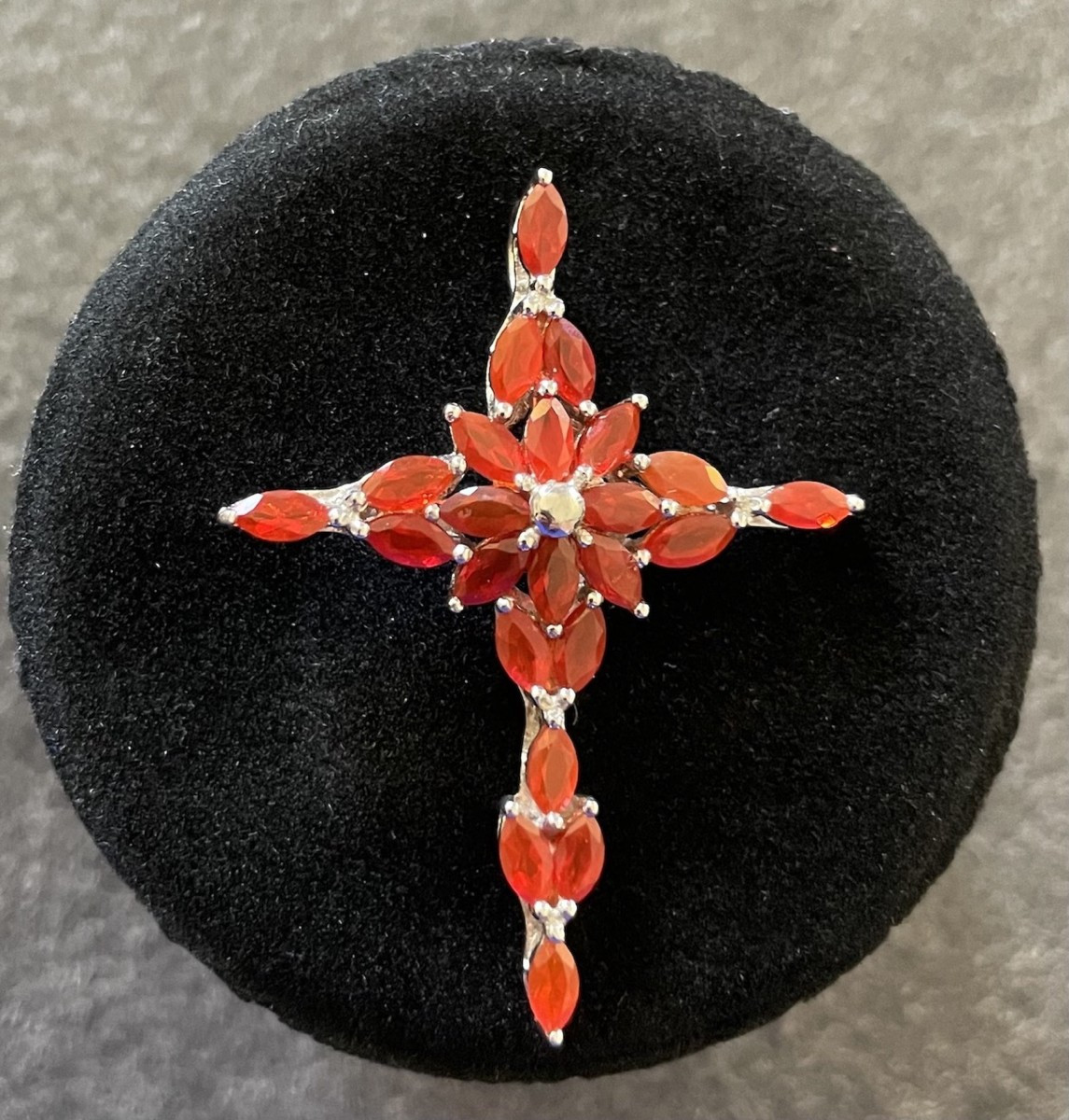PENDENTIF CROIX EN OPALE DE FEU SUR ARGENT 925