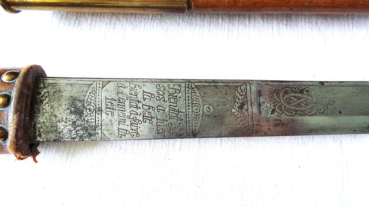 Venerie Dagger - Leather Sheathed Handle & Scabbard - Engraved Blade And Motto - XIX° Century-photo-6
