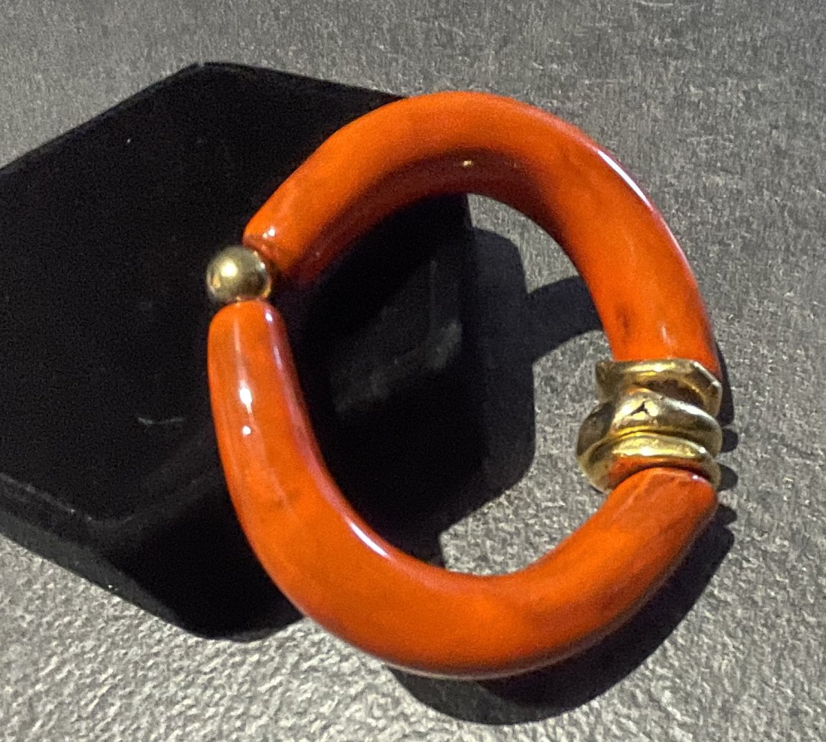 BRACELET SEMI-RIGIDE EN CERAMIQUE DE MARIE PASTORELLI -1992 -XX°-photo-3