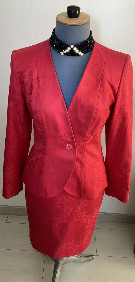 YVES ST-LAURENT - TAILLEUR " VARIATION " - XX°