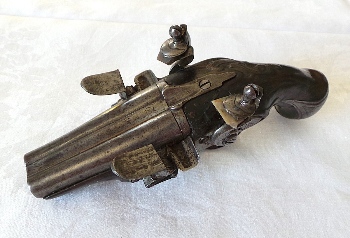 Travel Flintlock Pistol — Side-by-side Barrels — 18th Century — Louis XV — 1760-photo-1