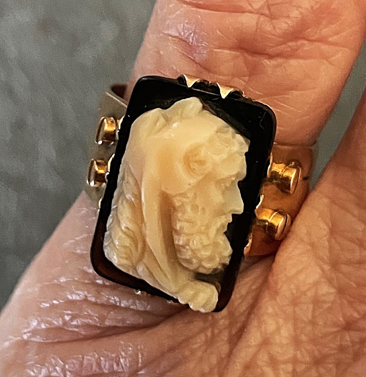 BAGUE OR 18K -CAMEE AGATE HERACLES - NAP III° - XIX°