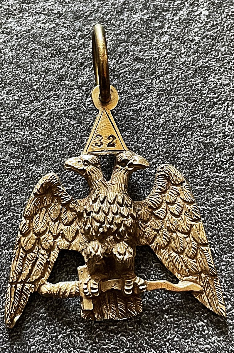 BIJOU 32° DEGRE- AIGLE BICEPHALE BRONZE