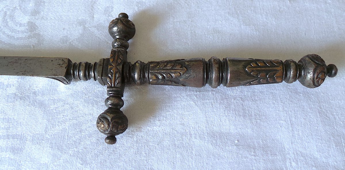 STYLET ESPAGNOL GRANDE TAILLE  - XVI° - XVII°- LAME TRIANGULAIRE-photo-2
