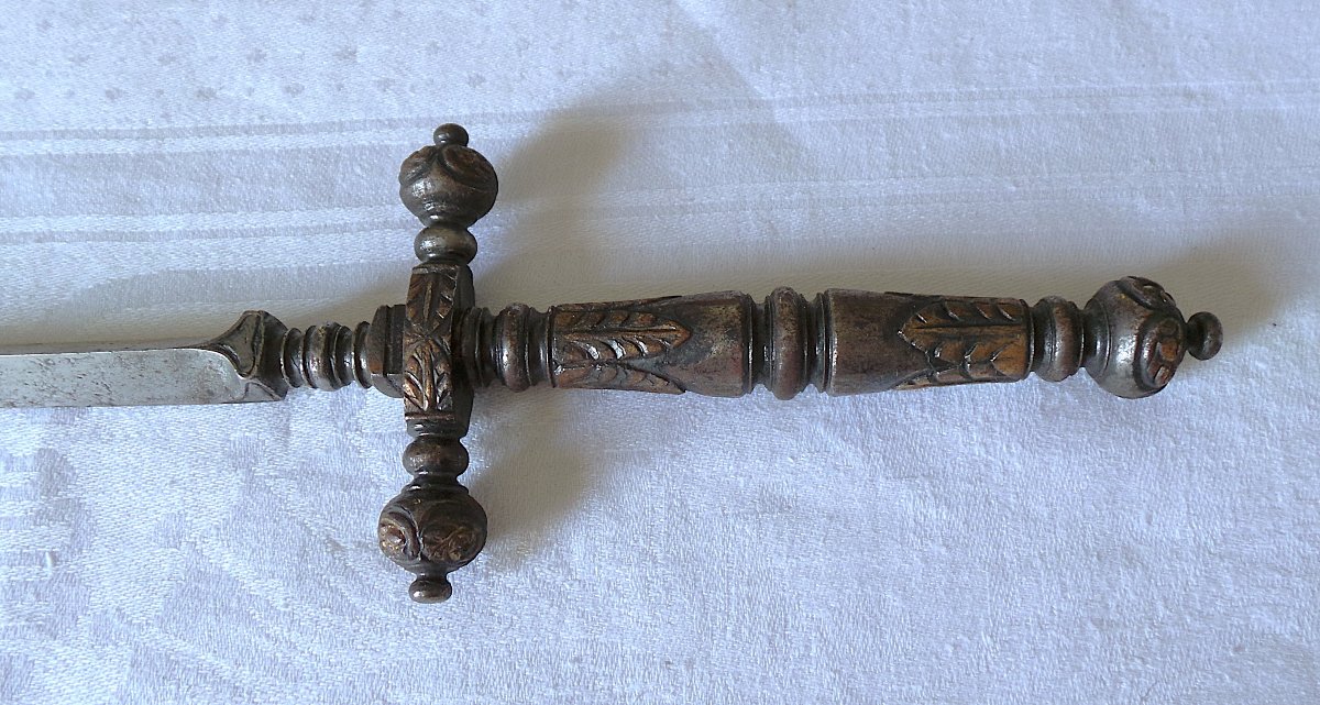 STYLET ESPAGNOL GRANDE TAILLE  - XVI° - XVII°- LAME TRIANGULAIRE