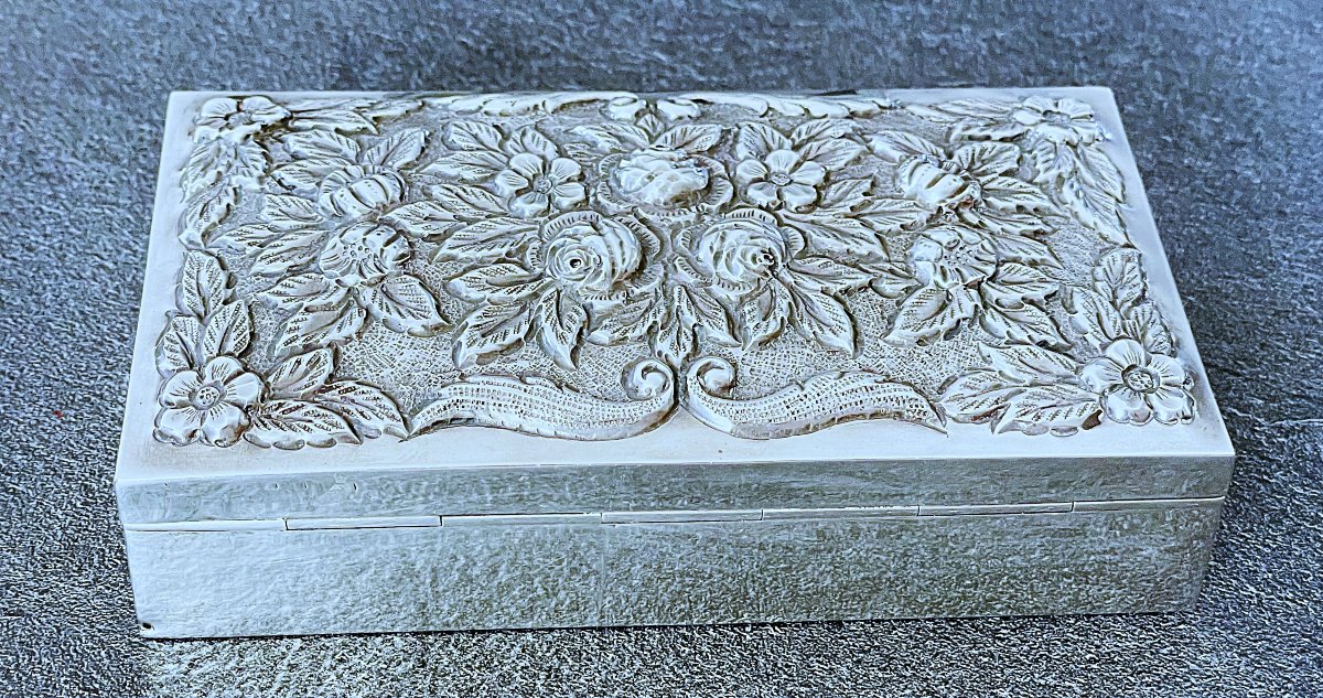Rectangular Silver Box With Floral Decoration - 19th–20th Centuries-photo-4