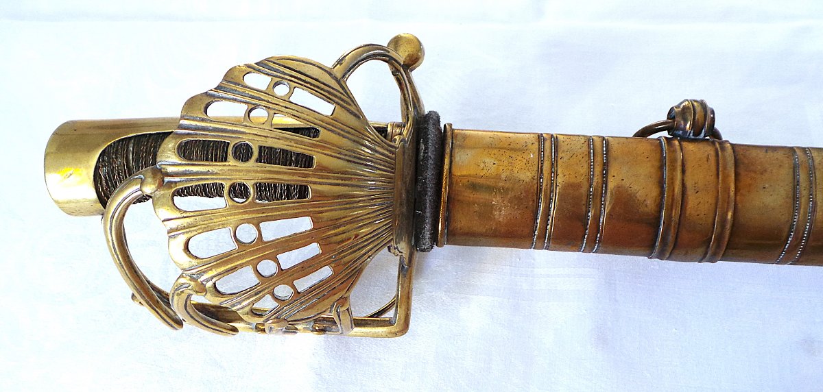 SABRE A GARDE DE BATAILLE -OFFICIER DE CAVALERIE LOURDE DRAGONS- 1 ER EMPIRE
