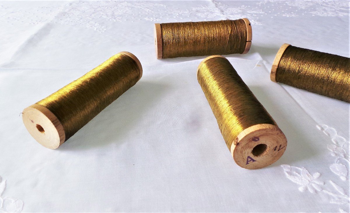 Lot Of 4 Spools Of Period Gold Threads For Embroidery.-photo-2