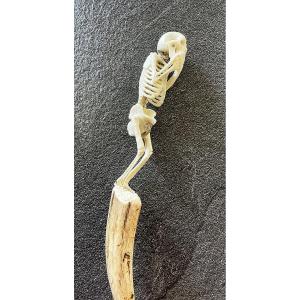 Memento Mori - Deer Antler Carved With A Skeleton - 19th Century